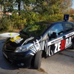 Czarna Toyota Yaris - samochód do nauki jazdy w OSK Zebra